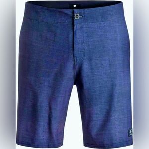 DC Mens Blue Nurybush 19 Boardshort, size 38